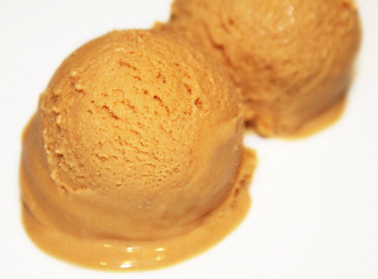 Creme glacee au caramel au beurre sale