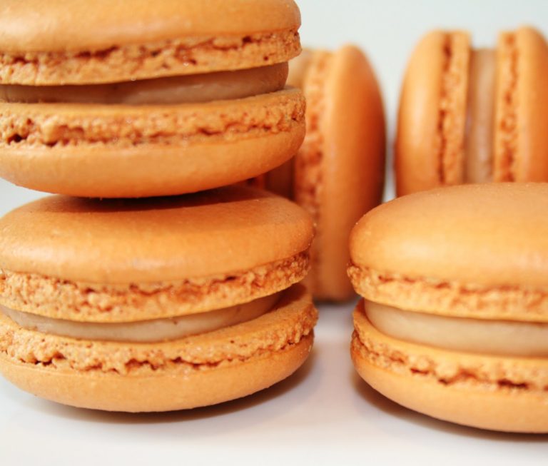 Macarons au caramel au beurre sale
