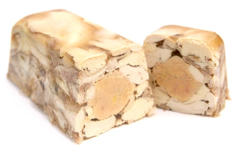 Terrine de poulet en gelee au foie gras